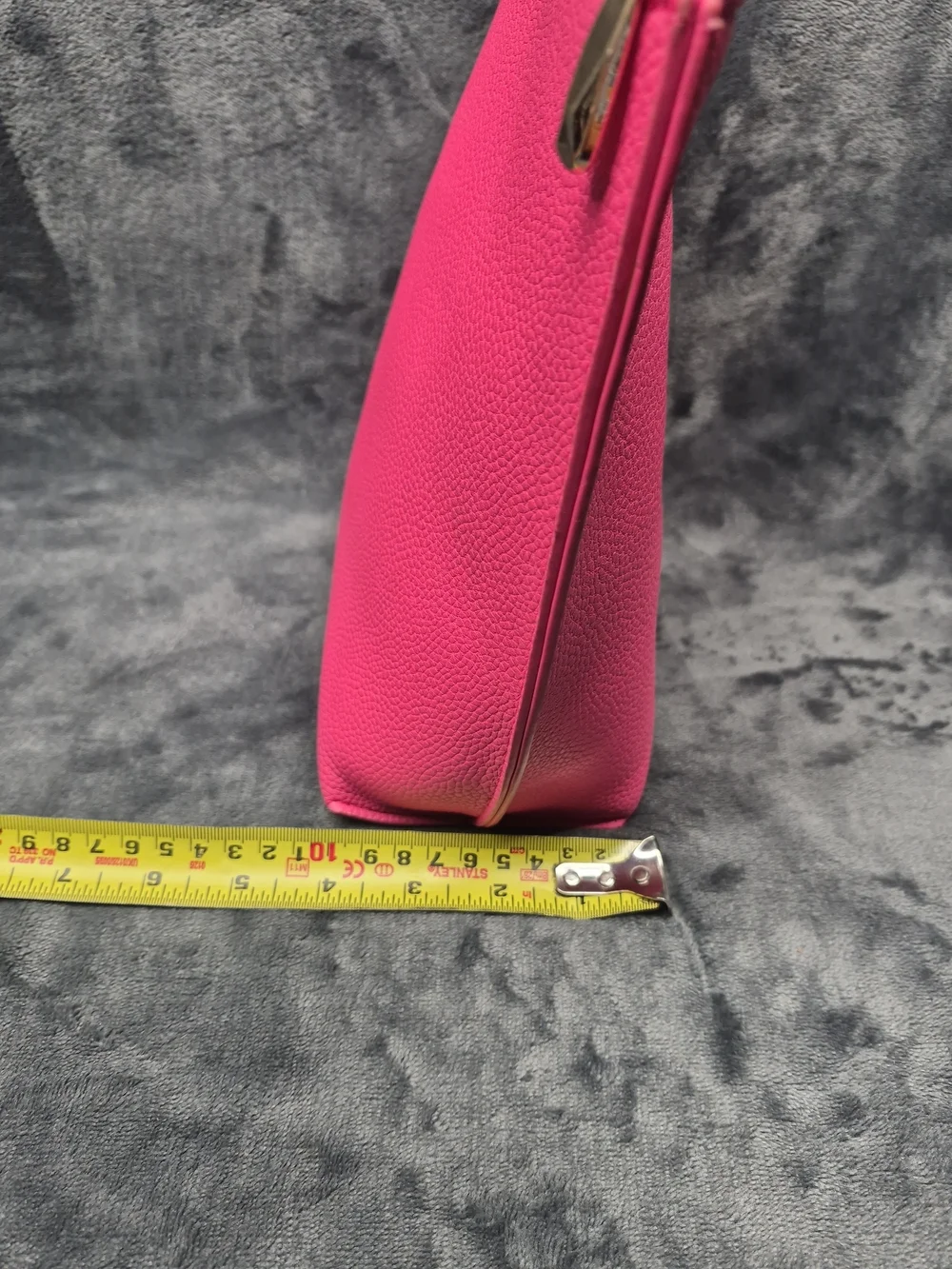 ALICE WHEELER LONDON BRIGHT PINK LEATHER LOOK CLUTCH MAKE UP TRAVEL  HANDBAG